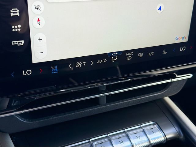 Used 2024 Lincoln Nautilus Reserve image 31