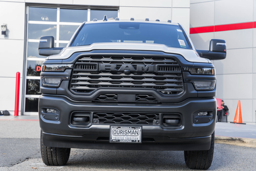 New 2026 RAM 2500 Tradesman w/ Safety Group AWD/4WD image 2