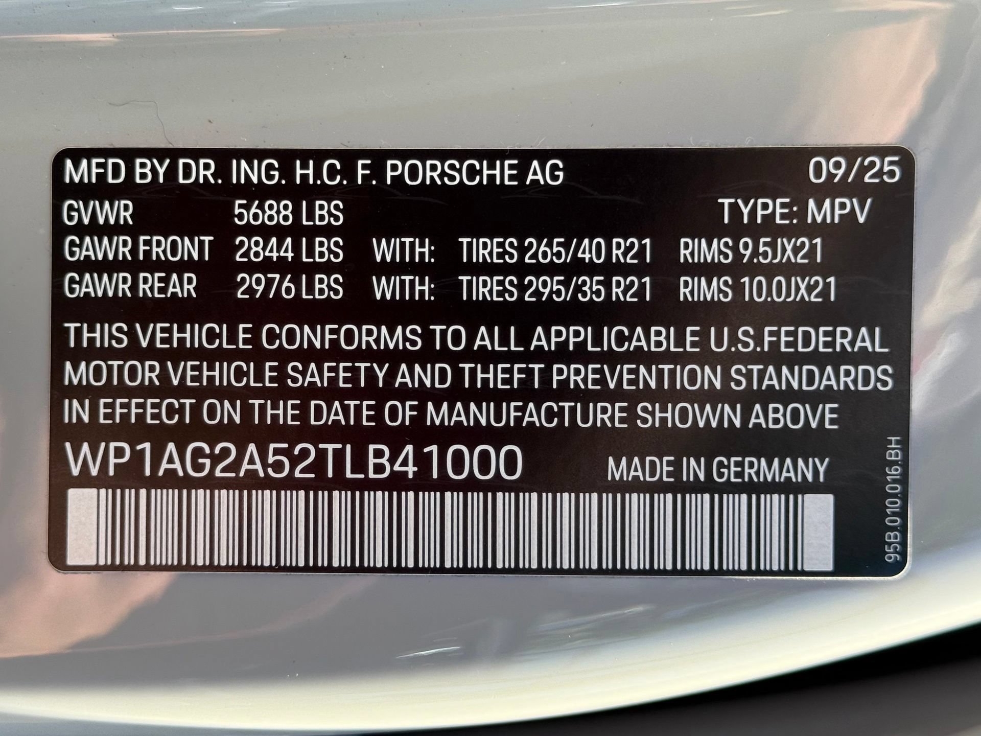Used 2026 Porsche Macan S AWD/4WD image 36