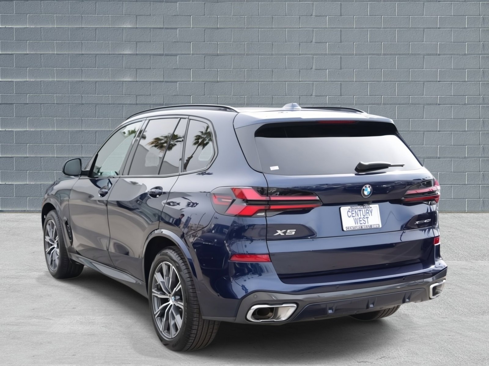 Used 2025 BMW X5 xDrive40i AWD/4WD image 4