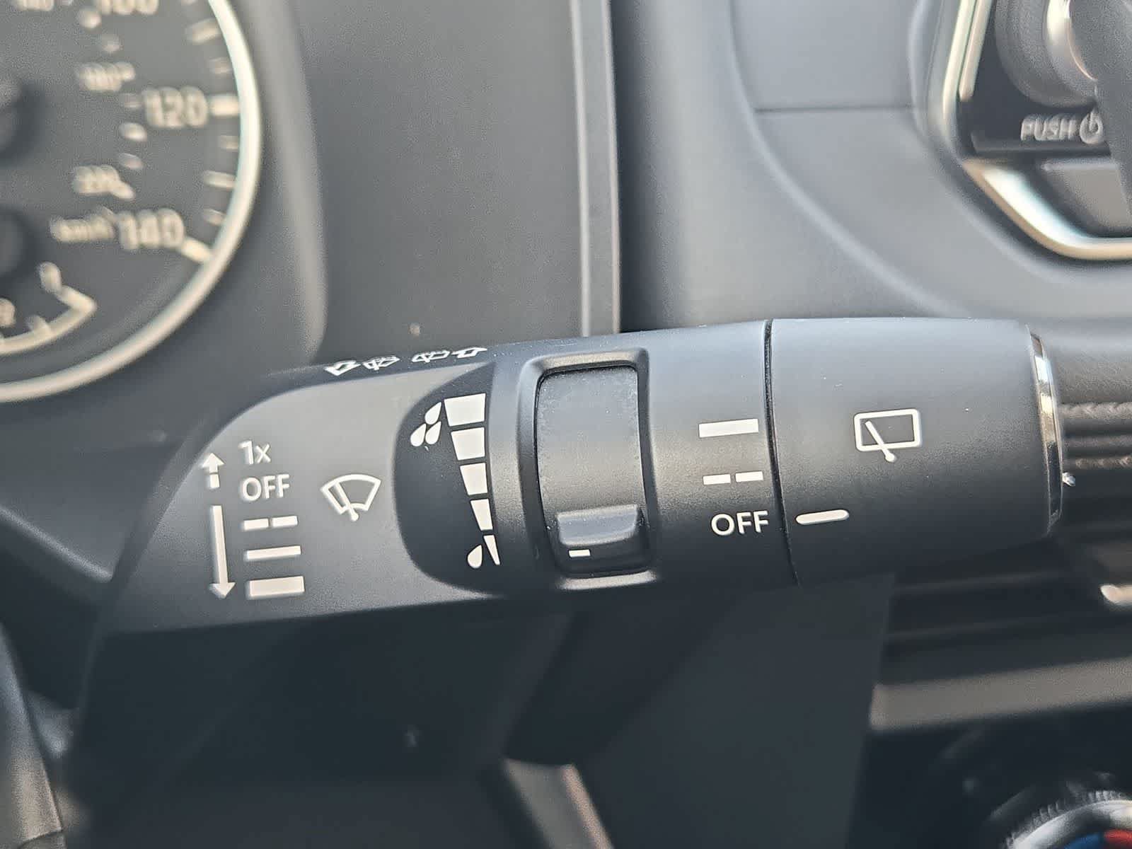 Used 2025 Nissan Rogue SV AWD/4WD image 25