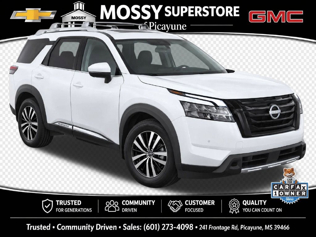 Used 2024 Nissan Pathfinder Platinum FWD image 2