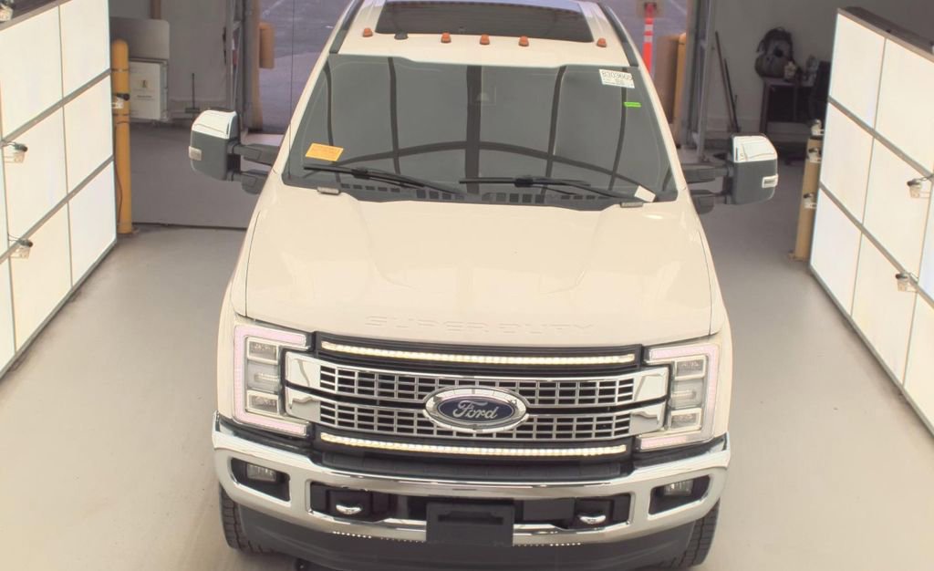 Used 2018 Ford F250 Lariat w/ Lariat Ultimate Package image 2