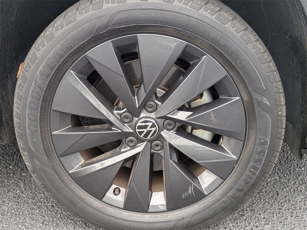 Used 2022 Volkswagen Taos S w/ IQ Drive S Package image 11