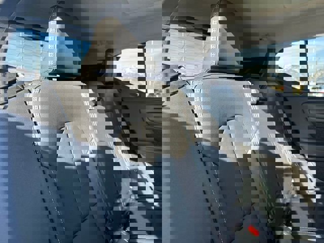 Used 2024 Volvo XC40 B5 Plus image 15