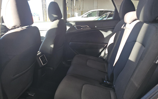Used 2024 Kia Sportage LX AWD/4WD image 11