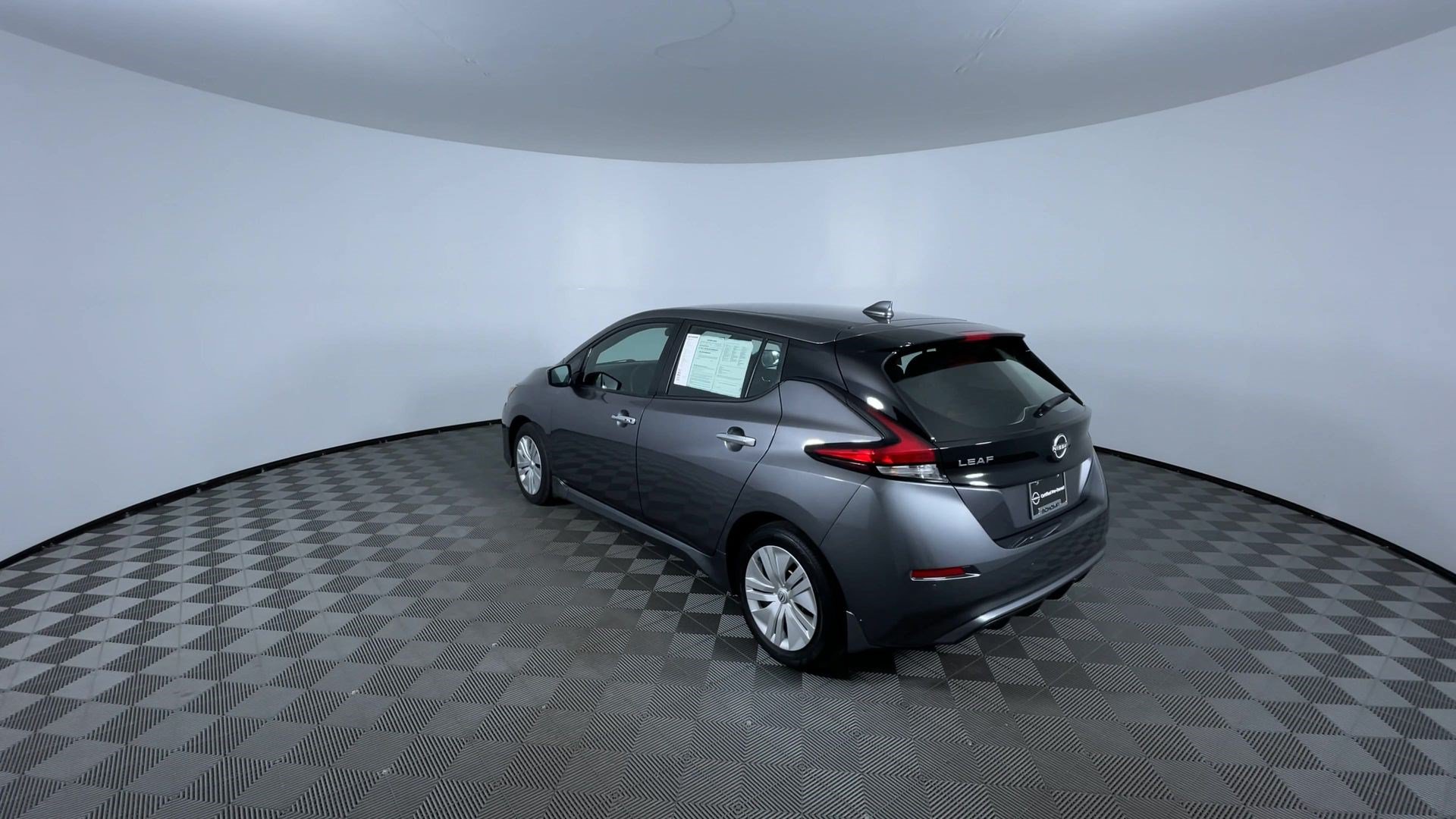 Certified 2025 Nissan Leaf S FWD image 7