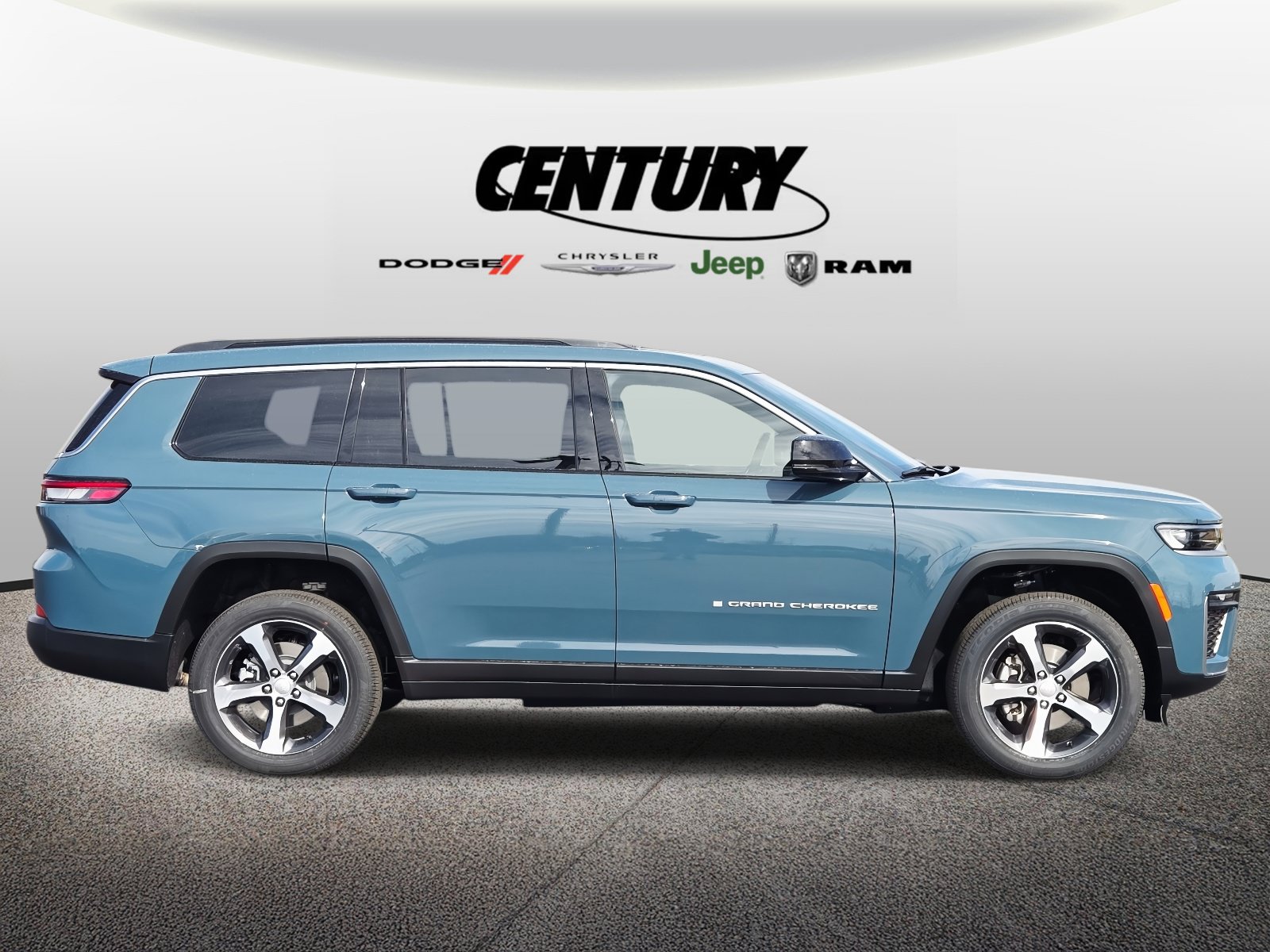 New 2026 Jeep Grand Cherokee L Limited AWD/4WD image 2