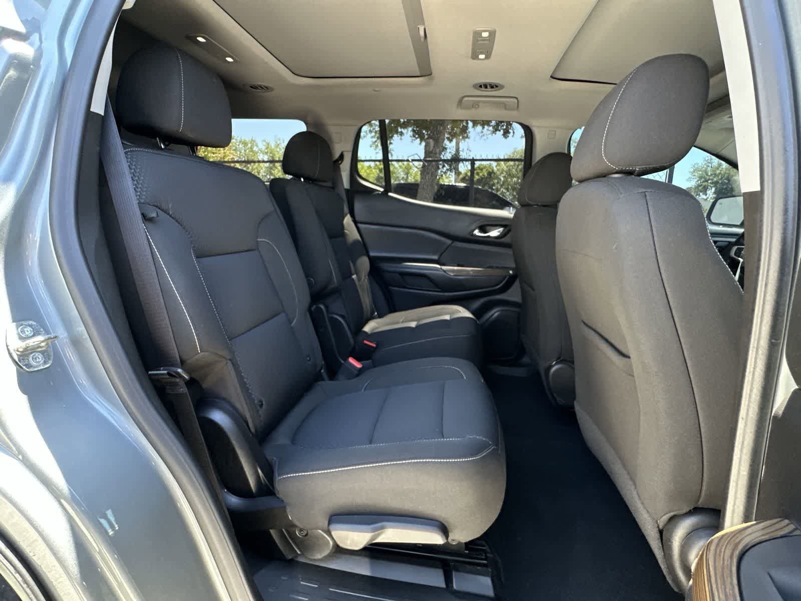 Used 2023 GMC Acadia SLE w/ Driver Convenience Package AWD/4WD image 18
