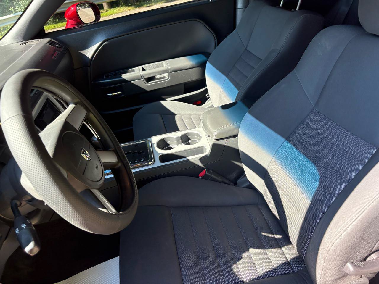Used 2010 Dodge Challenger SE RWD image 13