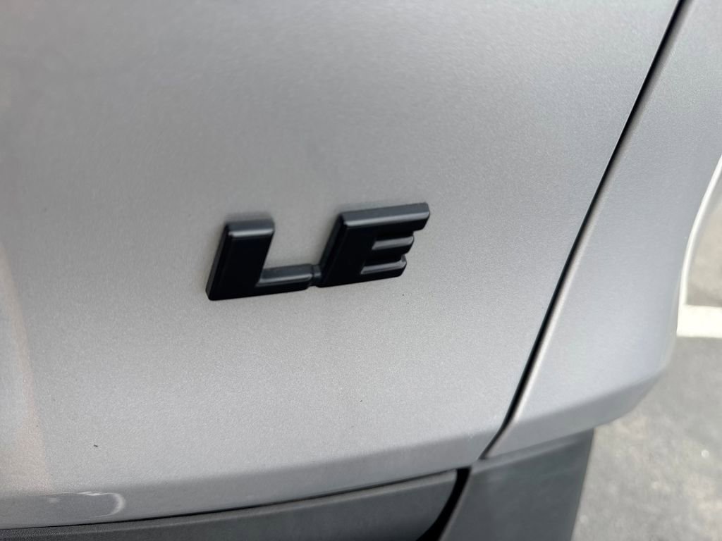 Used 2022 Toyota RAV4 LE image 26