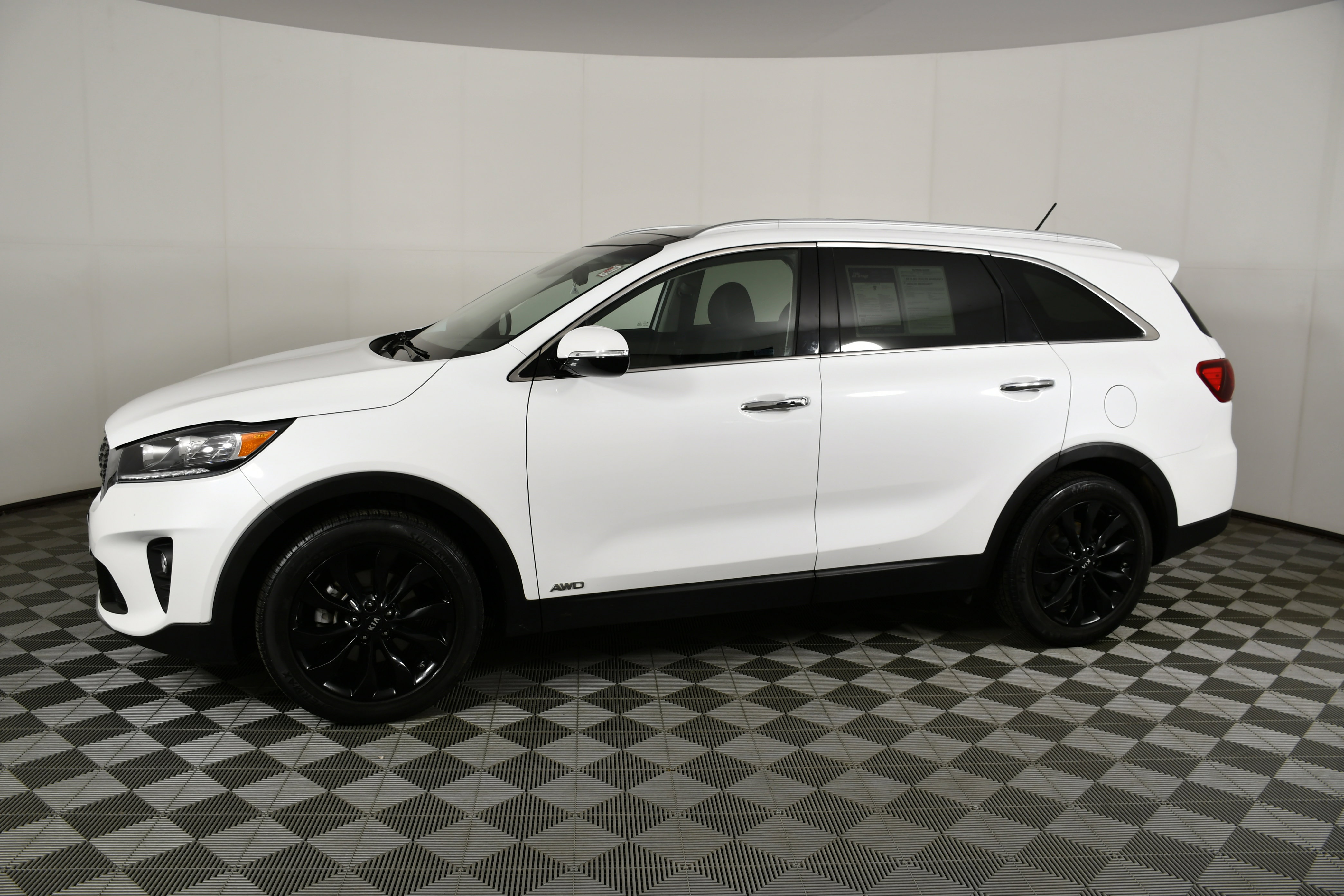 Used 2020 Kia Sorento EX image 9