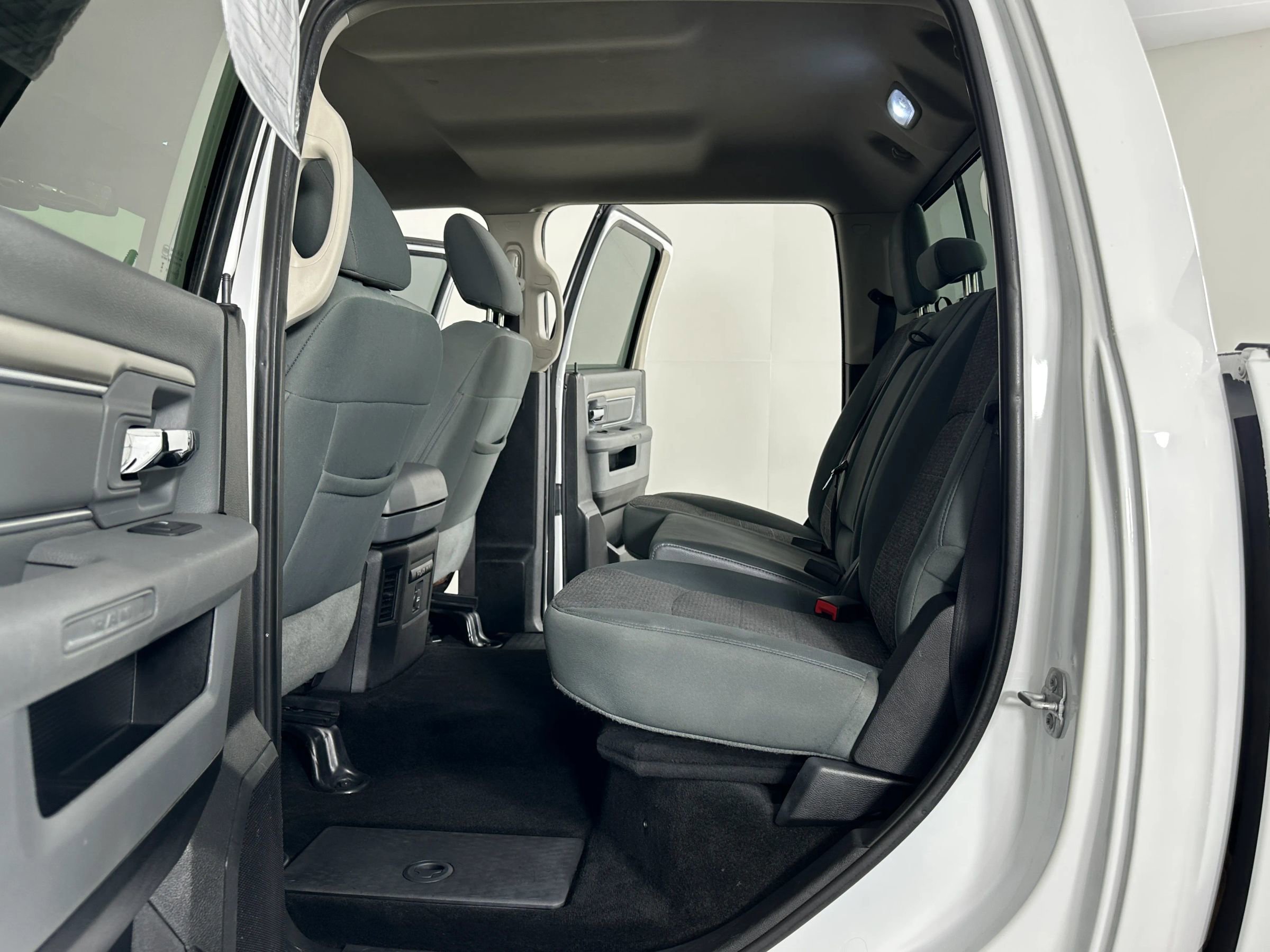 Used 2016 RAM 1500 Big Horn image 28