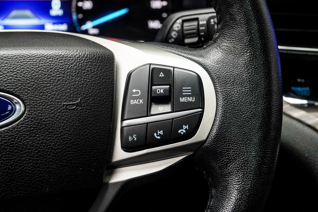 Used 2022 Ford Explorer Limited w/ Equipment Group 301A image 29