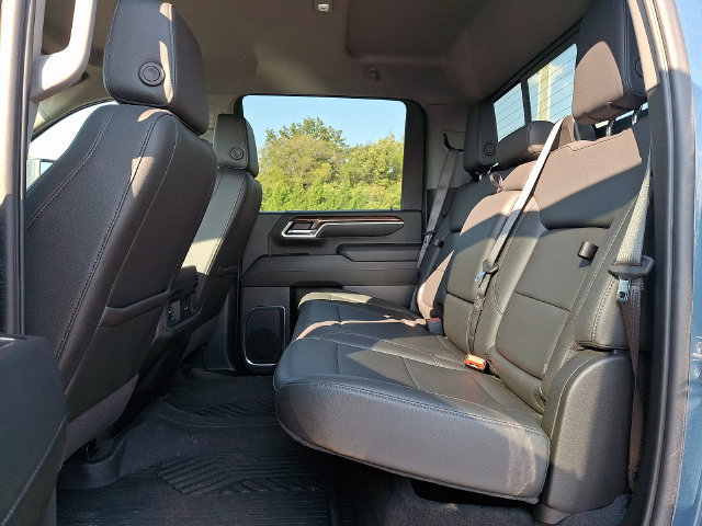 Used 2024 Chevrolet Silverado 2500 LT AWD/4WD image 6