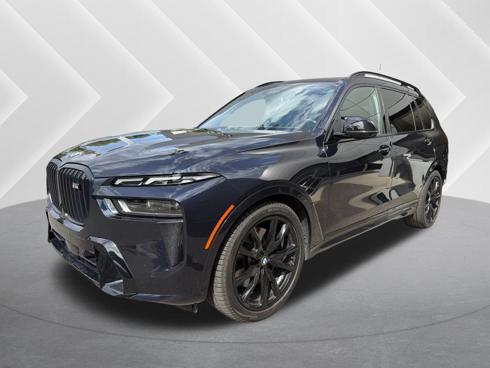 Used 2025 BMW X7 M60i AWD/4WD image 1