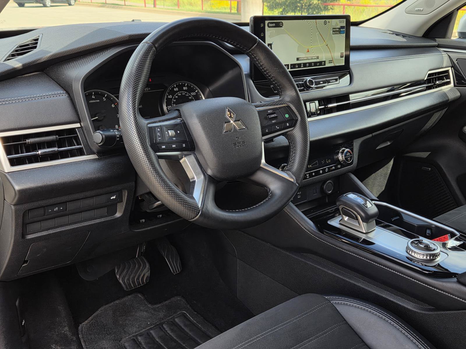 Used 2025 Mitsubishi Outlander SE AWD/4WD image 26