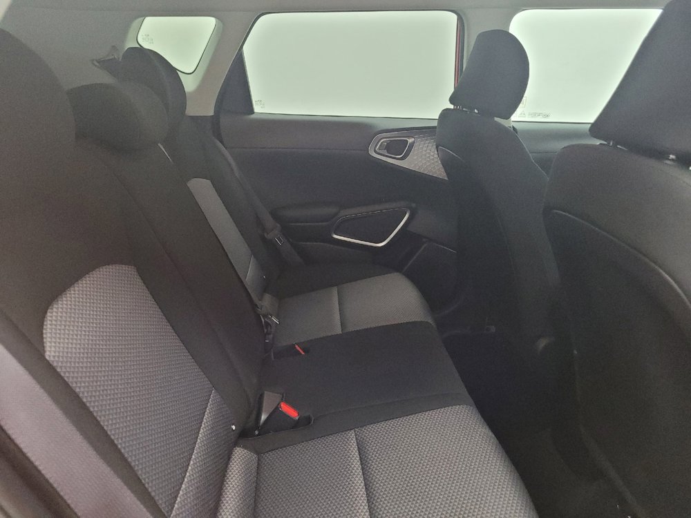 Used 2021 Kia Soul LX image 19
