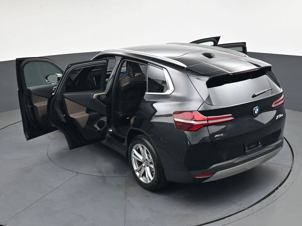Used 2025 BMW X3 xDrive30 w/ Convenience Package AWD/4WD image 42
