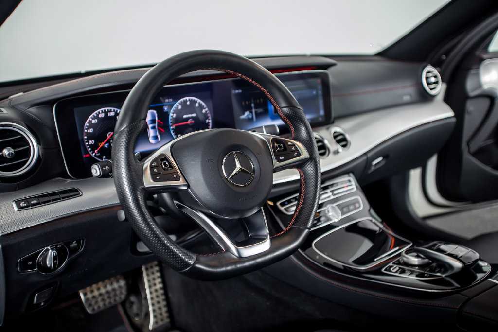 Used 2018 Mercedes-Benz E 43 AMG 4MATIC Sedan image 28