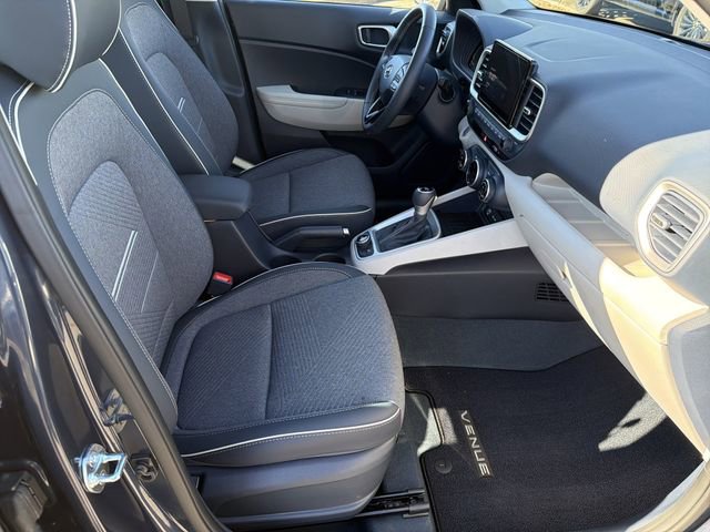 Certified 2025 Hyundai Venue Limited image 13