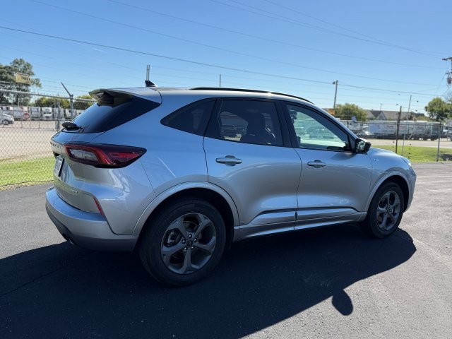 Used 2024 Ford Escape ST-Line image 7
