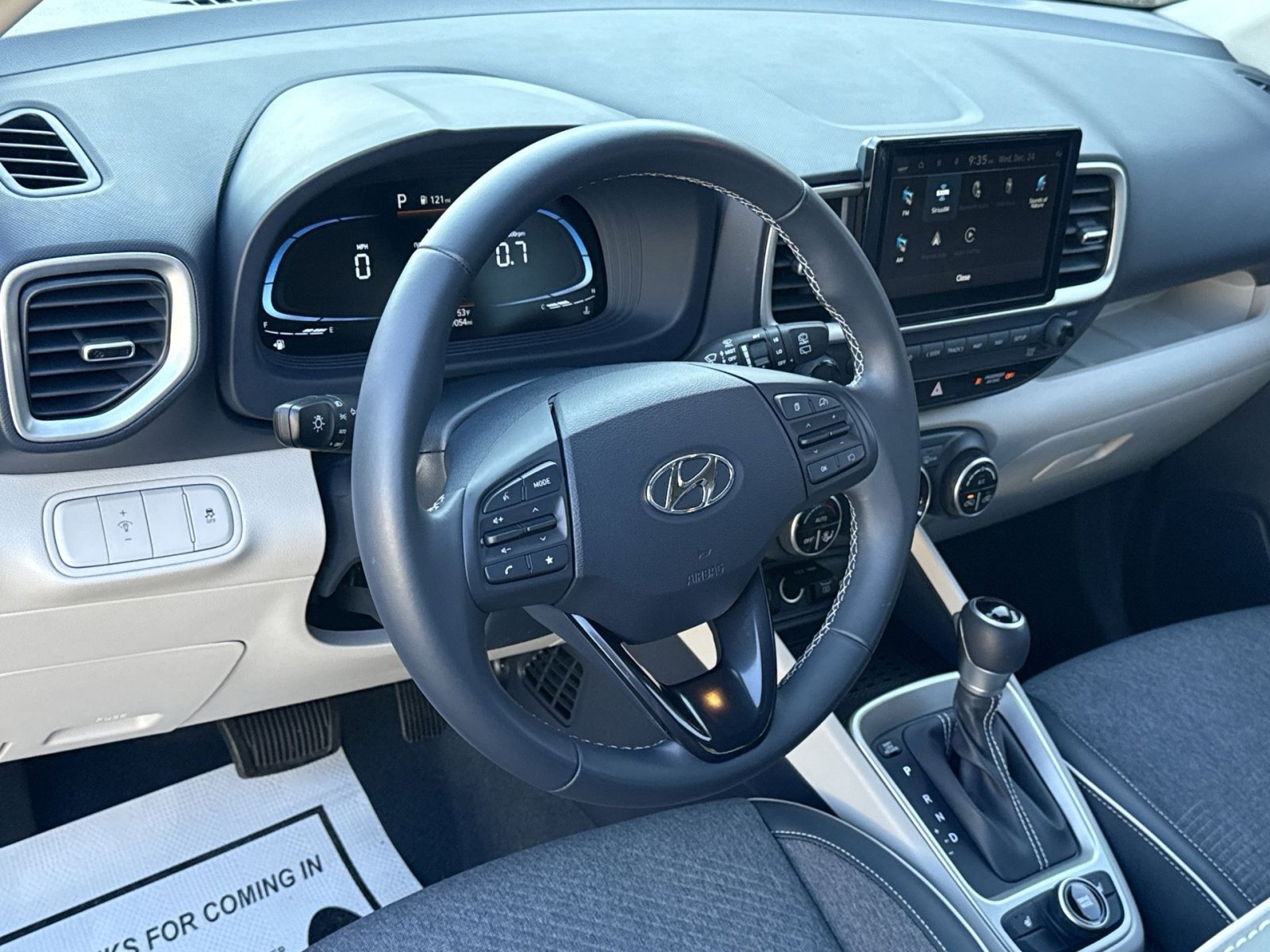 Certified 2023 Hyundai Venue Limited image 16