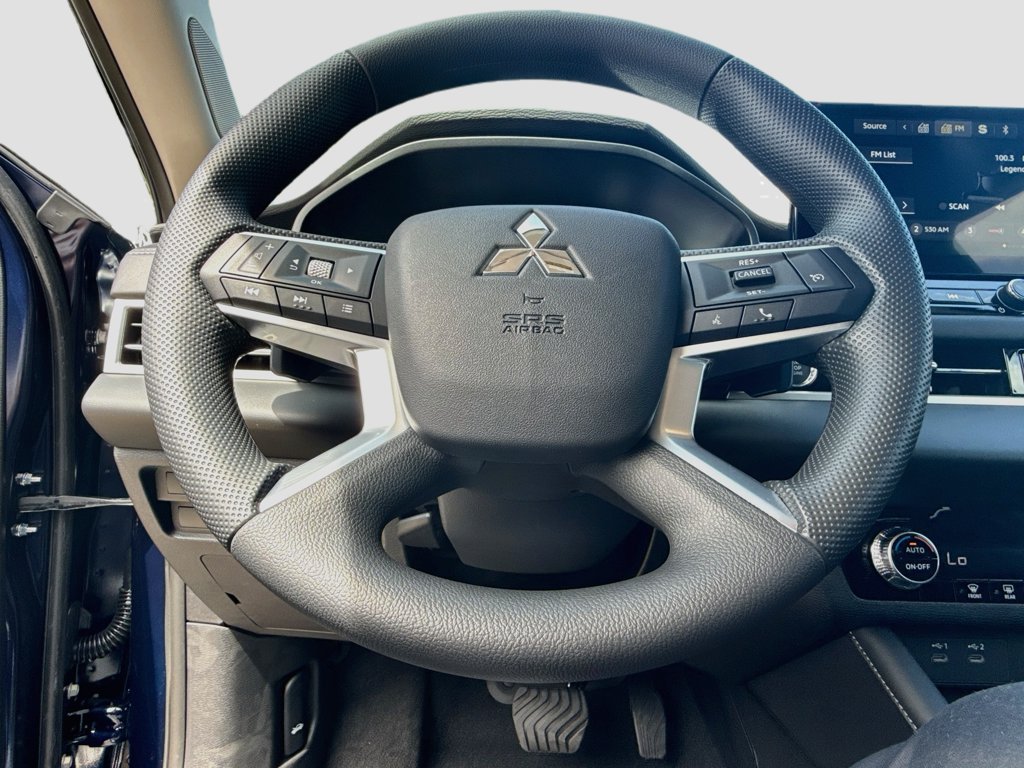New 2026 Mitsubishi Outlander ES FWD image 11