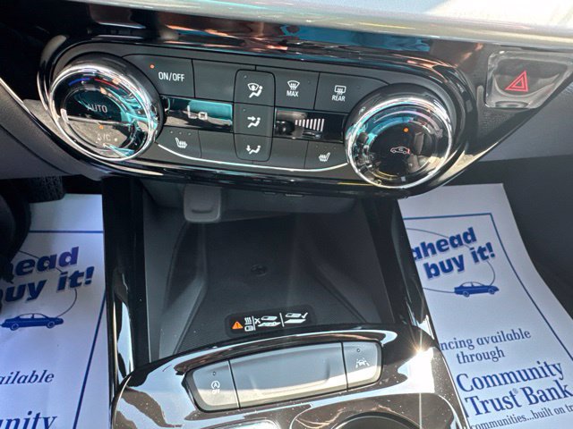 New 2026 Chevrolet Trax LT w/ Sunroof Package FWD image 18