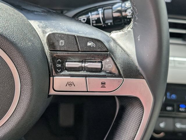 Used 2024 Hyundai Elantra Limited image 34