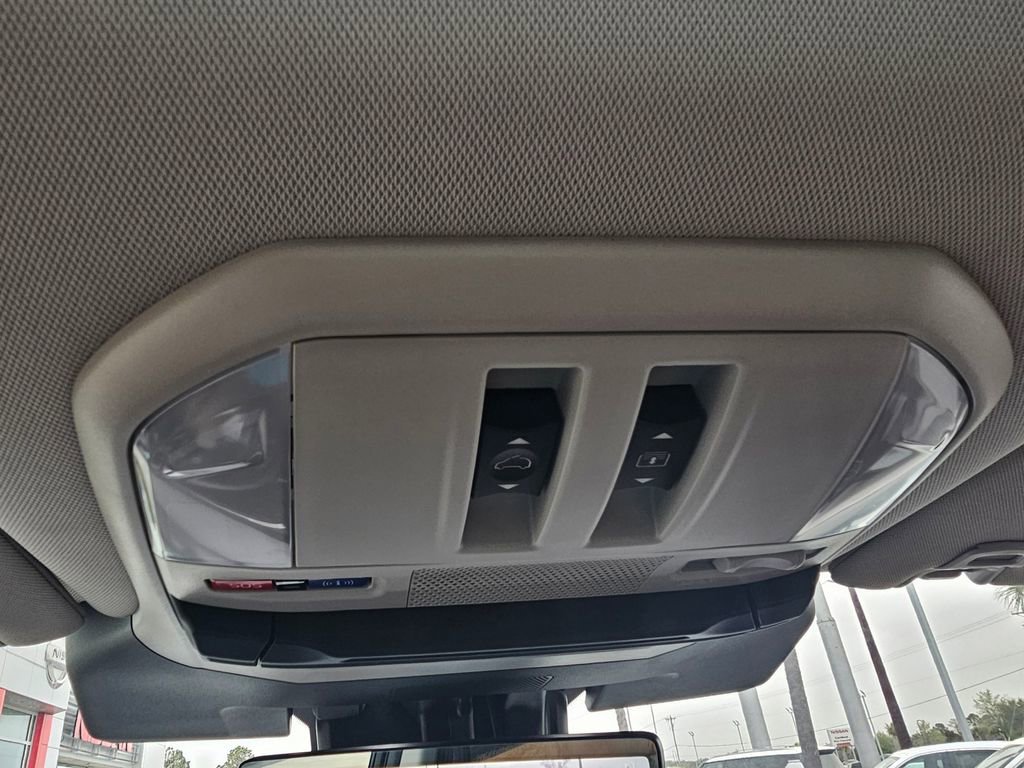 Used 2023 Subaru Ascent Touring image 32