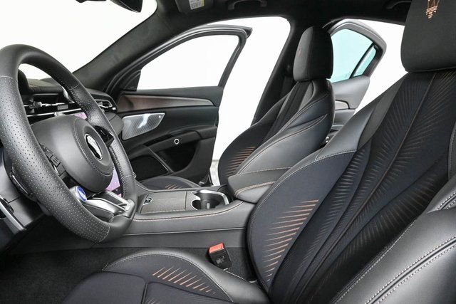 New 2025 Maserati Grecale Folgore image 8