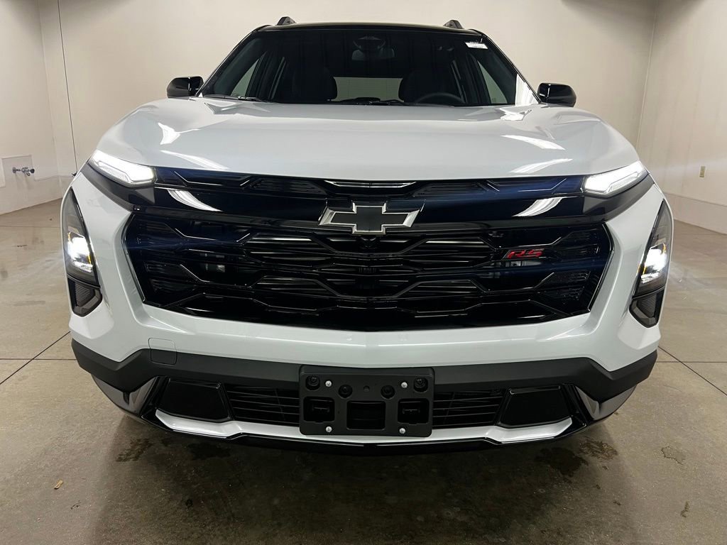 New 2026 Chevrolet Equinox RS w/ LPO, Floor Liner Package image 9