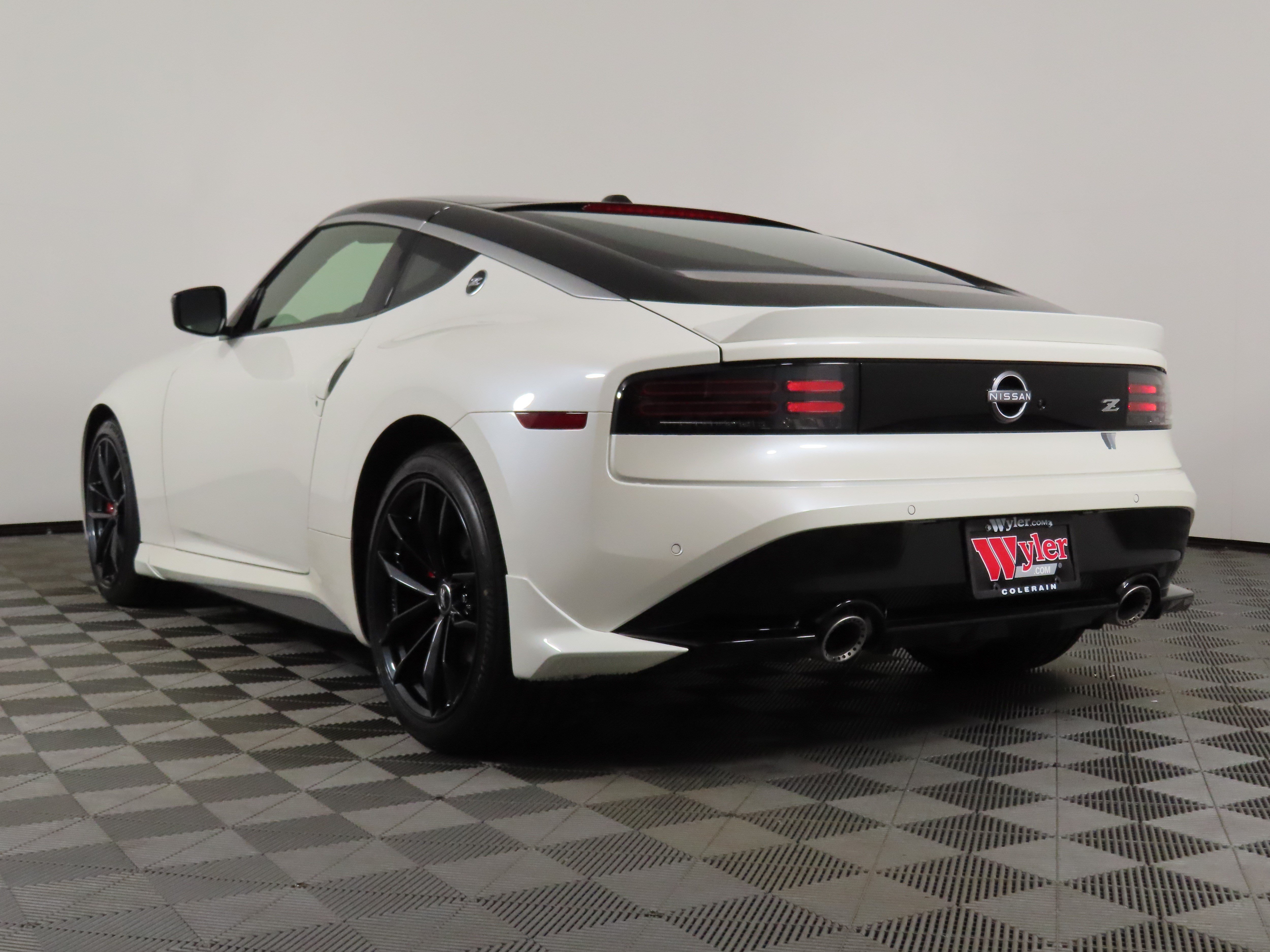 New 2026 Nissan Z Performance w/ Floor Mat Package RWD image 16