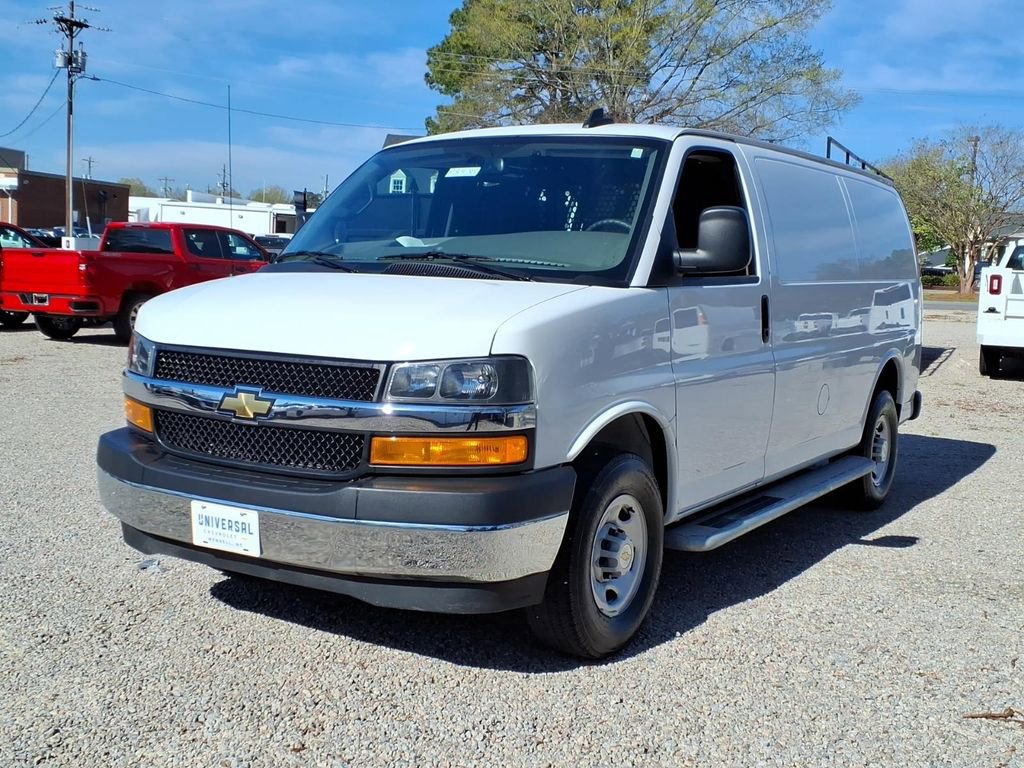 Used 2024 Chevrolet Express 2500 w/ Driver Convenience Package image 3