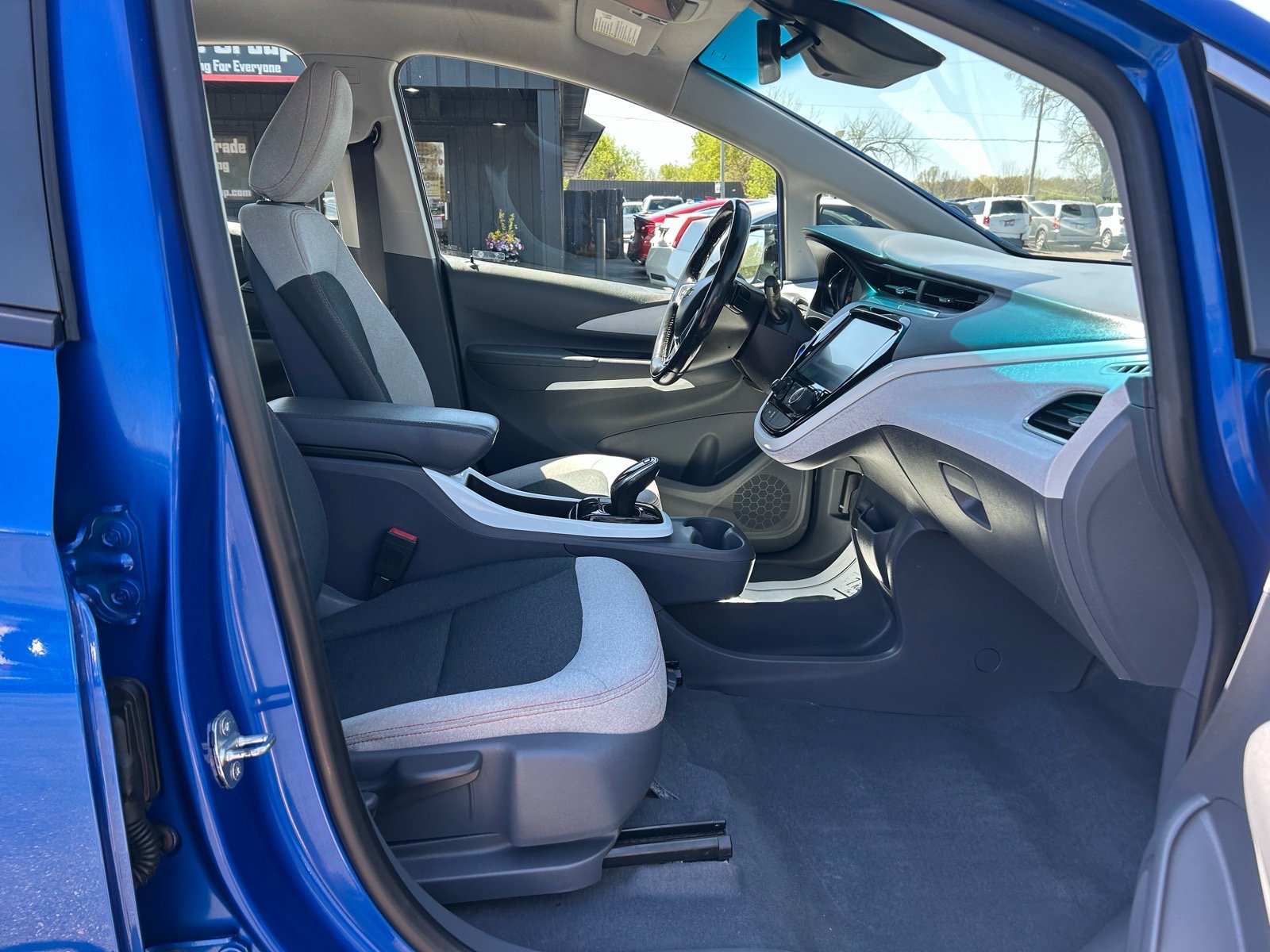 Used 2020 Chevrolet Bolt LT FWD image 12