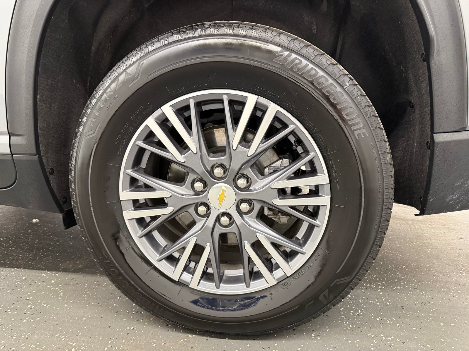 Used 2026 Chevrolet Traverse LT AWD/4WD image 19