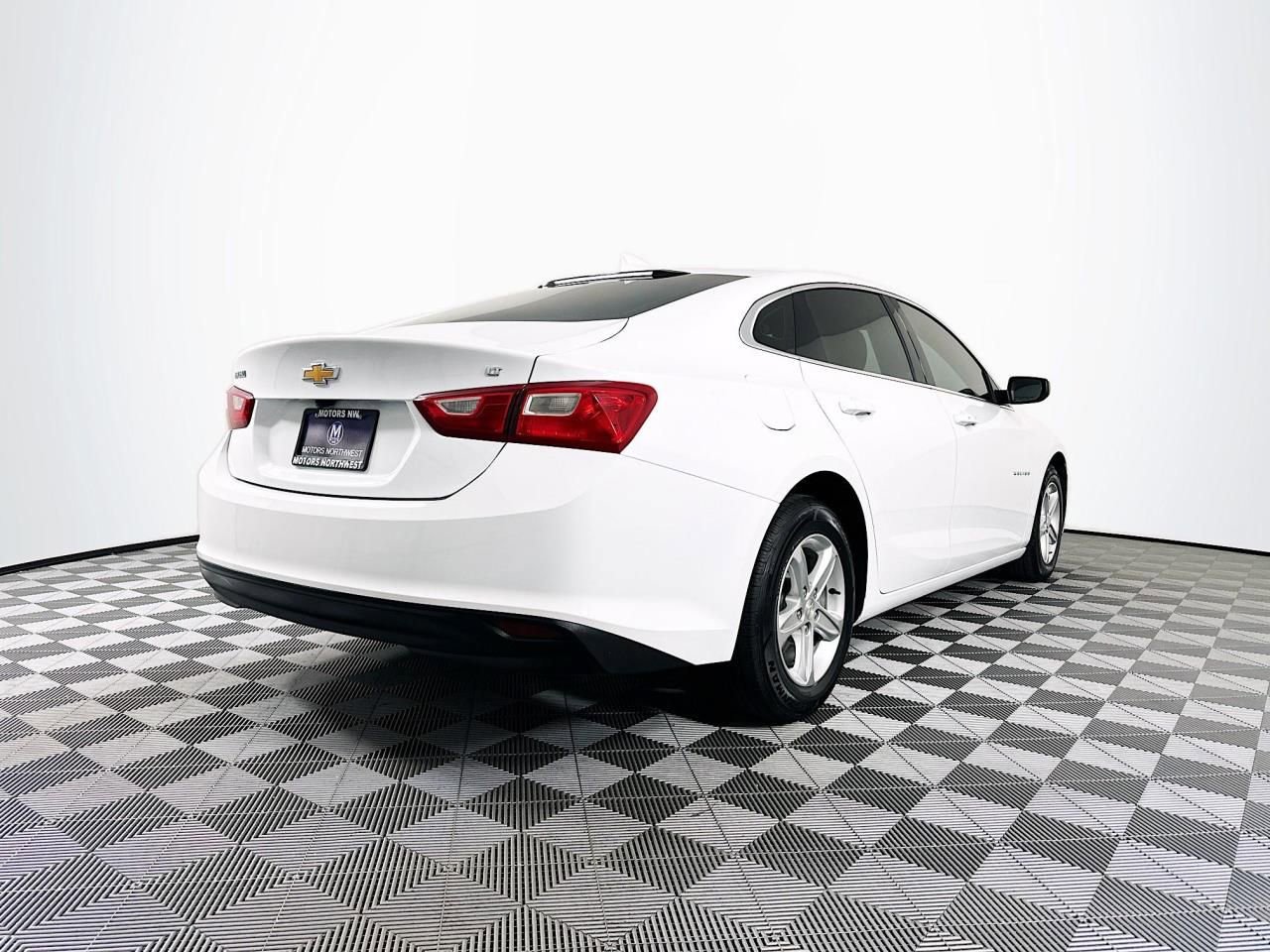 Used 2023 Chevrolet Malibu LT image 10