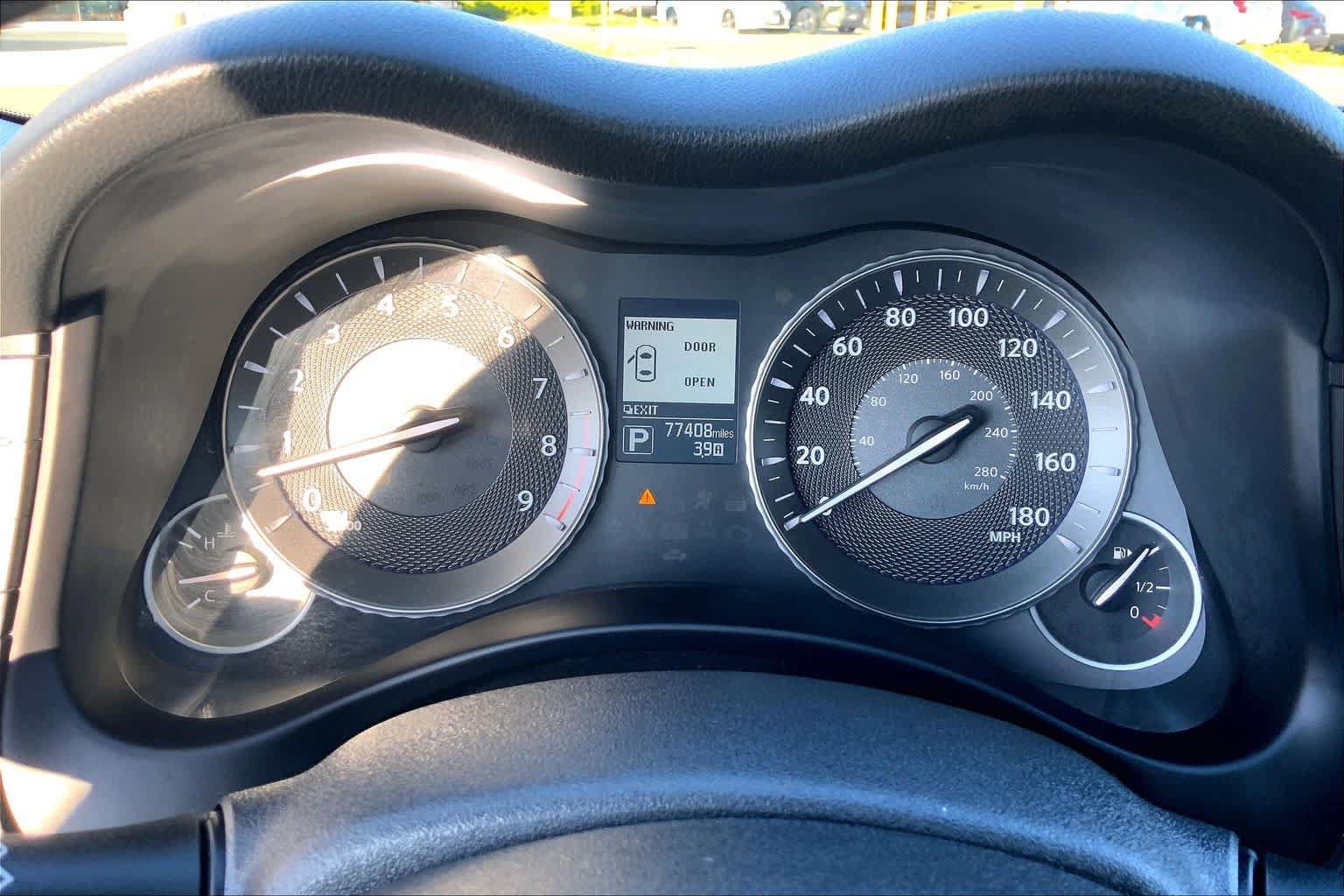 Used 2016 INFINITI Q70 3.7 AWD/4WD image 26