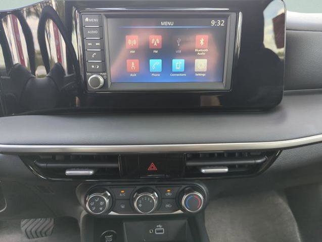 Certified 2025 Nissan Kicks S FWD image 30