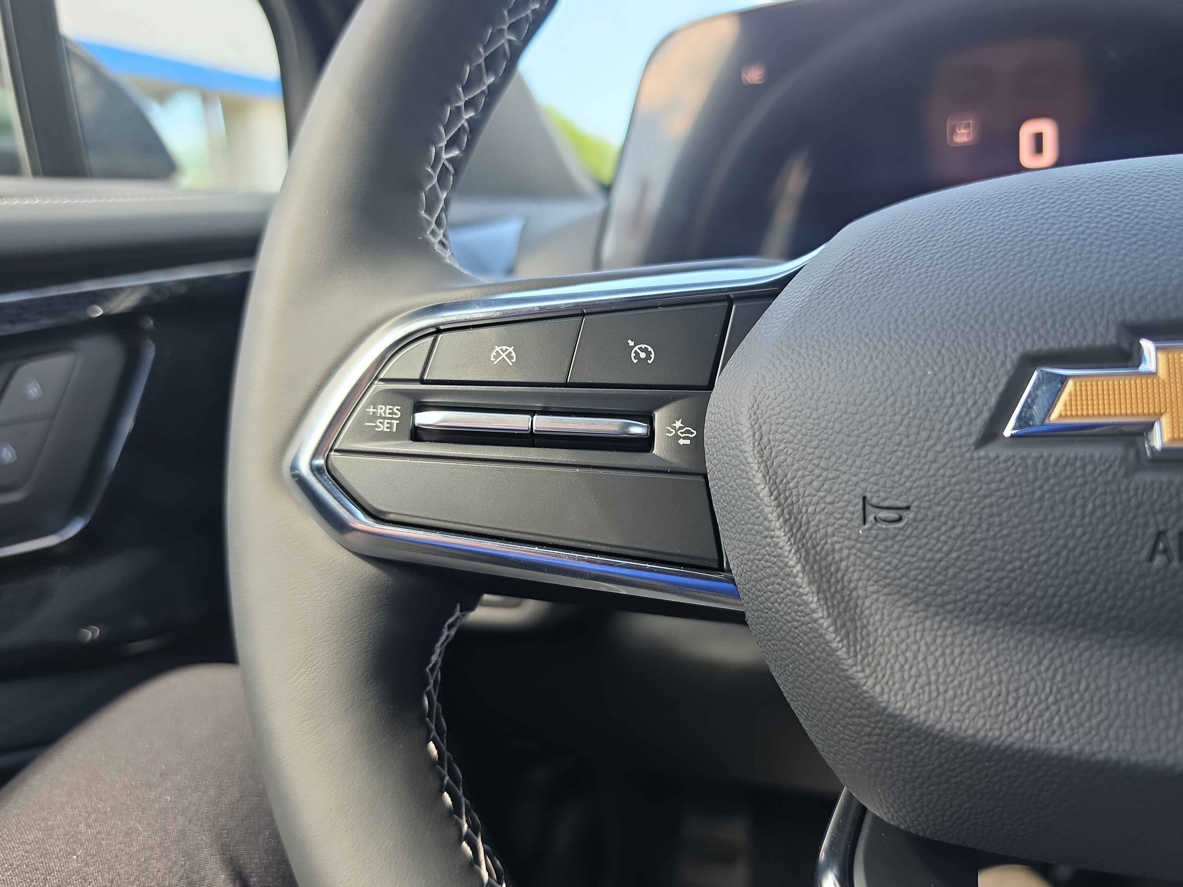 New 2025 Chevrolet Blazer EV LT AWD/4WD image 22