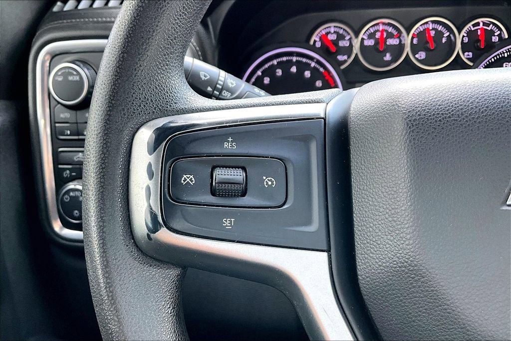 Used 2020 Chevrolet Silverado 1500 LT AWD/4WD image 12