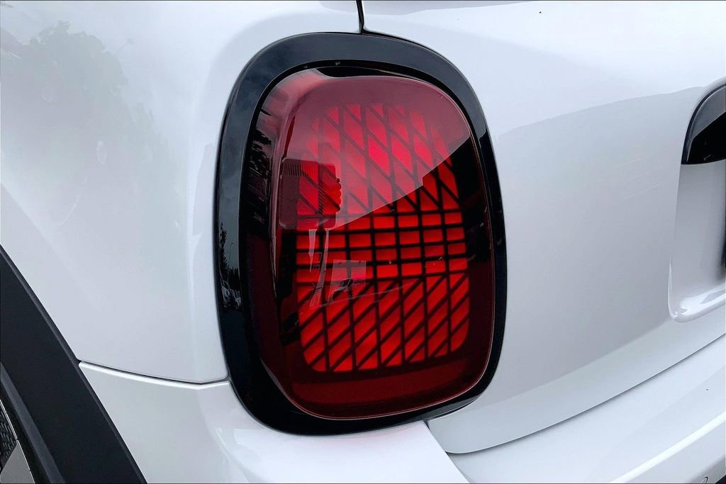 Certified 2025 MINI Cooper S image 30
