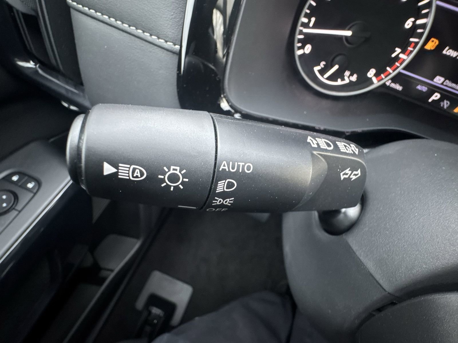 New 2026 Nissan Pathfinder SV image 21