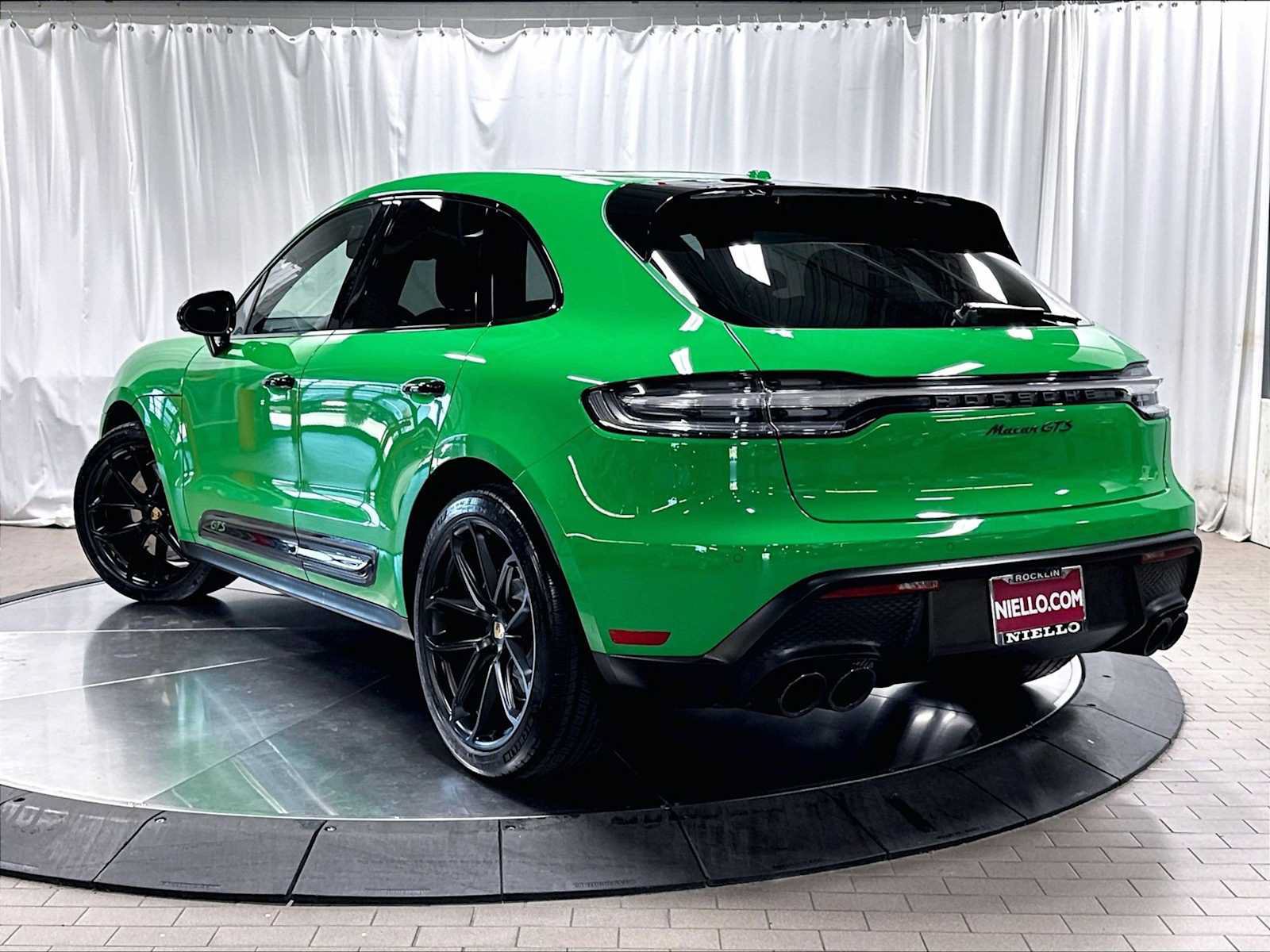 Used 2023 Porsche Macan GTS AWD/4WD image 3
