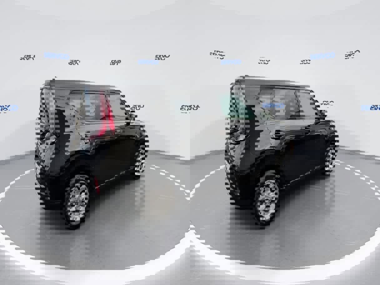 Used 2023 Kia Soul LX w/ LX Technology Package image 8