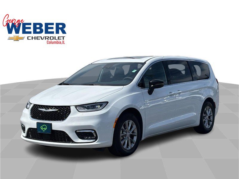 Used 2026 Chrysler Pacifica Limited FWD image 1