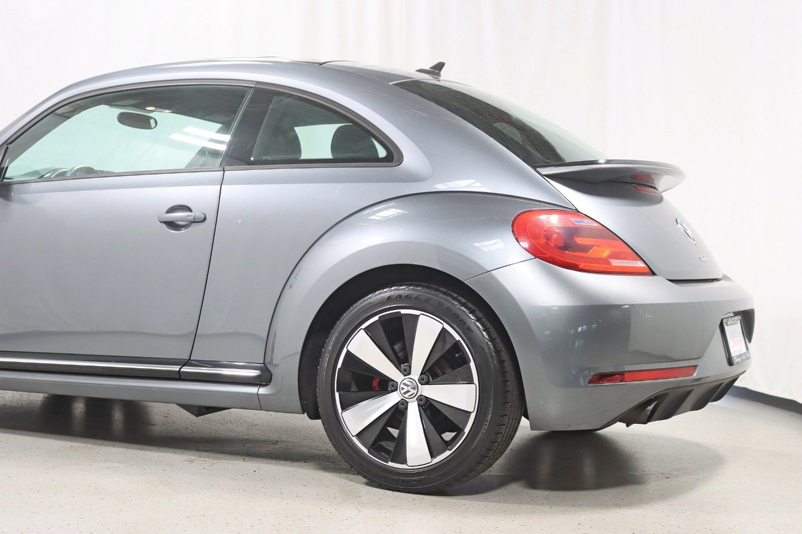 Used 2014 Volkswagen Beetle R-Line FWD image 10