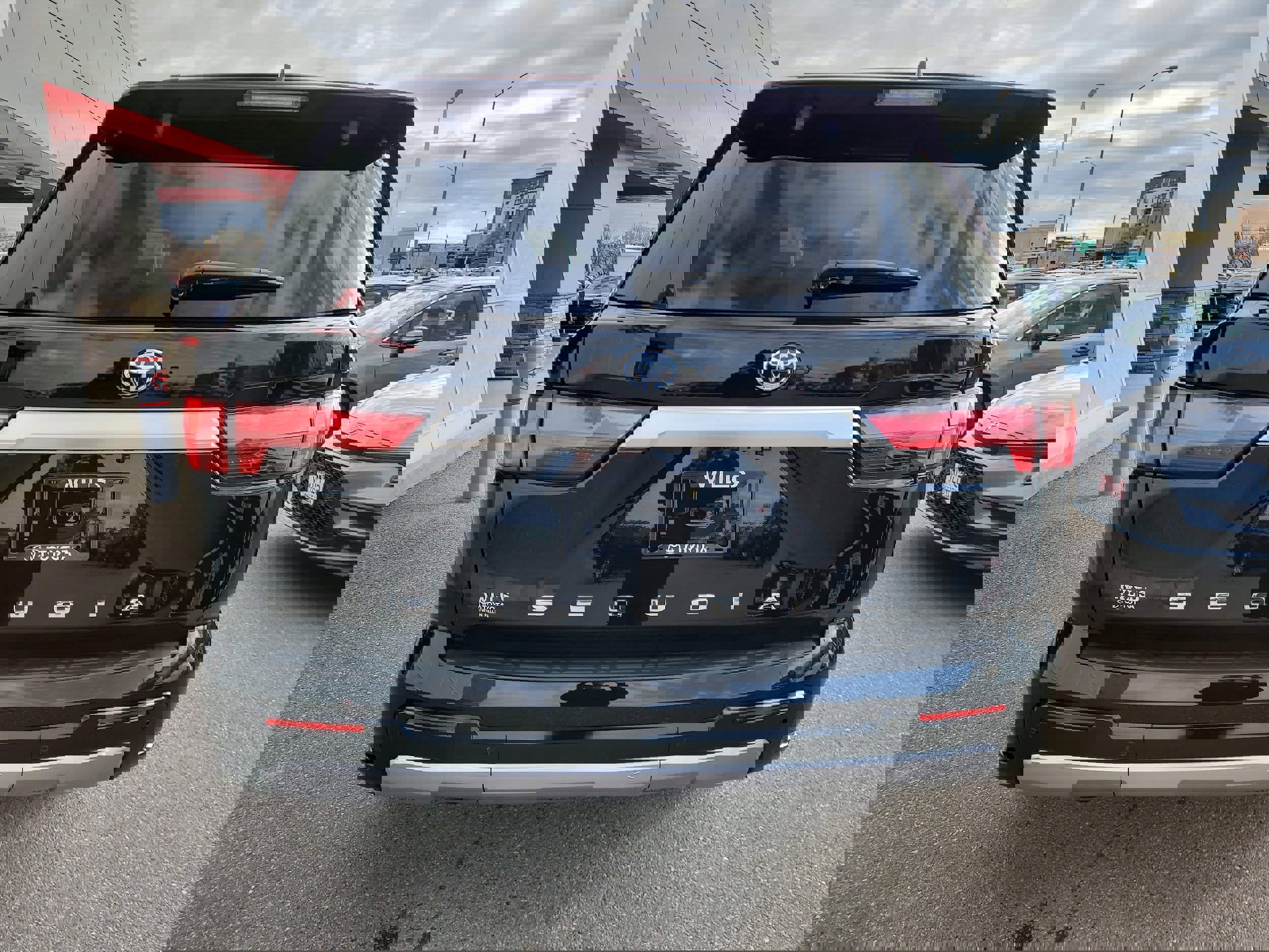 Used 2024 Toyota Sequoia Capstone image 7