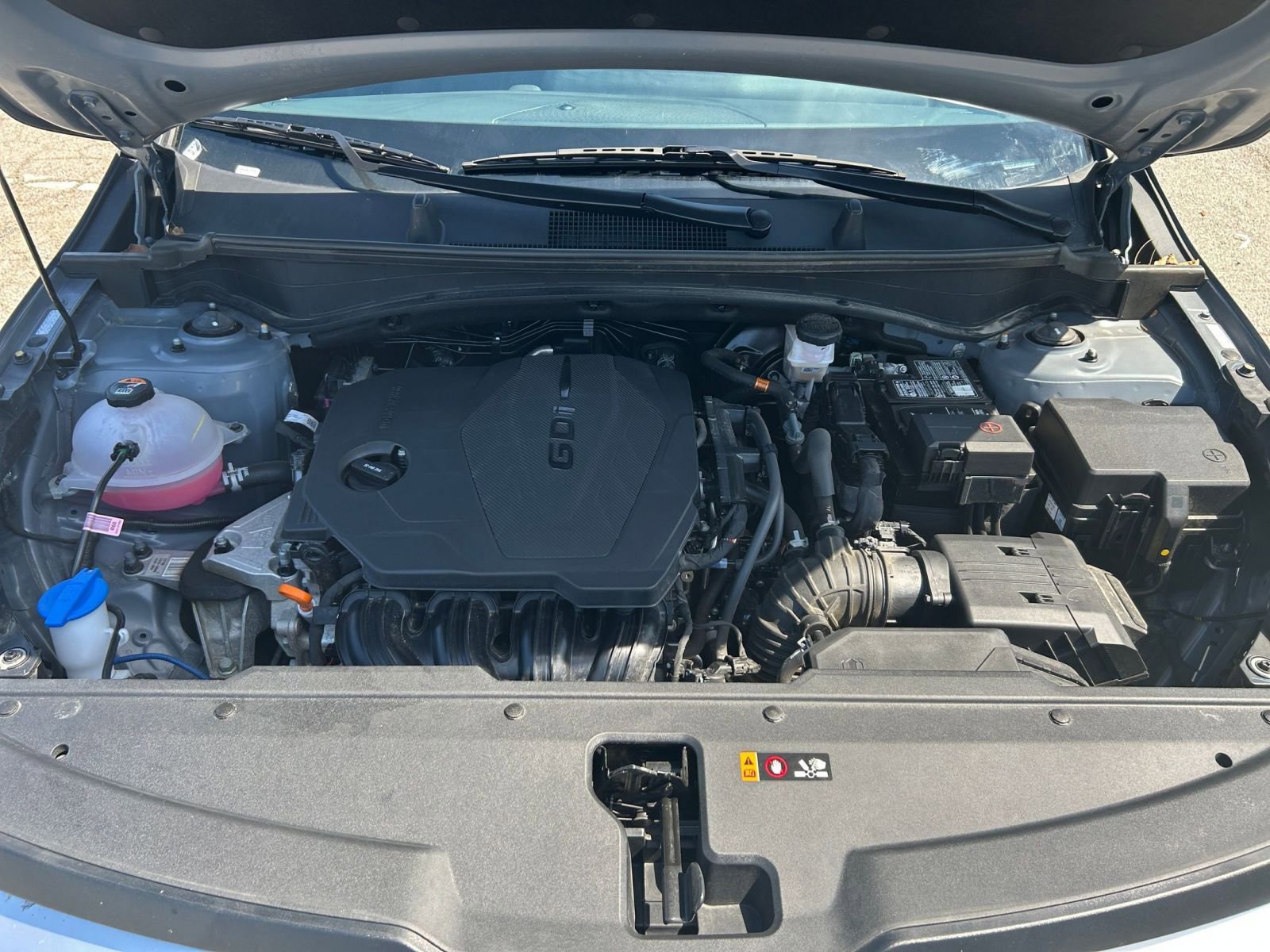 Used 2025 Kia Sportage LX FWD image 27